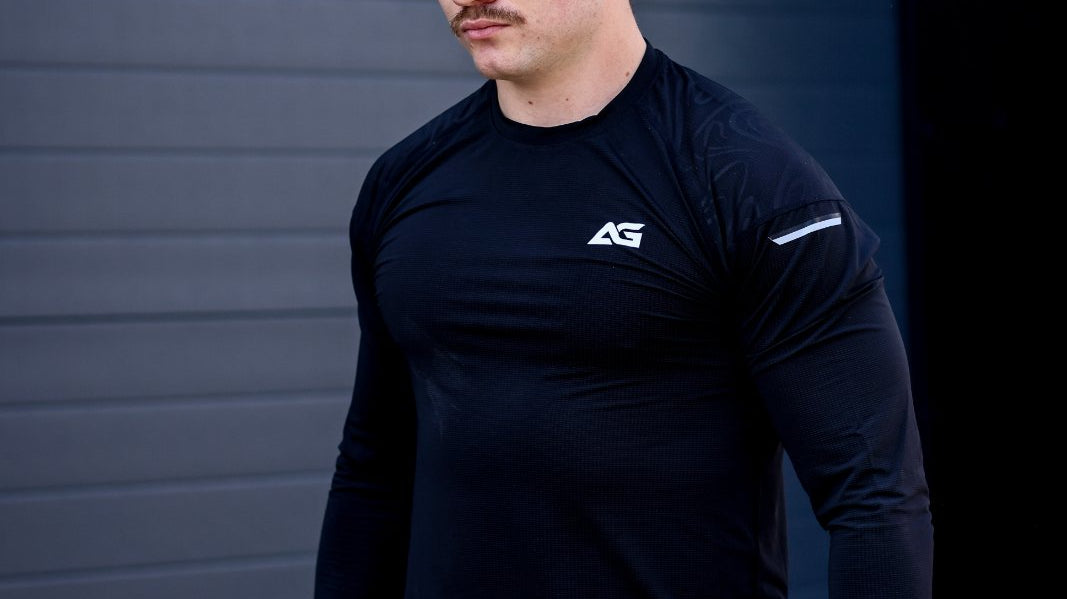 Samuel, the author using Stealth Crome Edition adjustable dumbbell